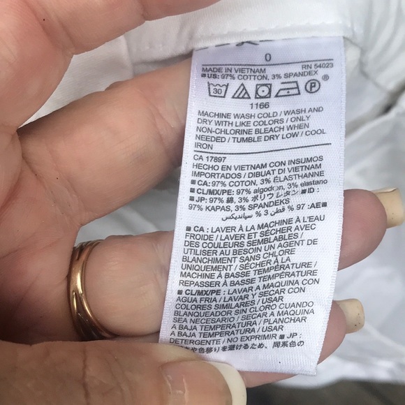 Old Navy White Pocket Shorts Size 0 - Picture 6 of 7